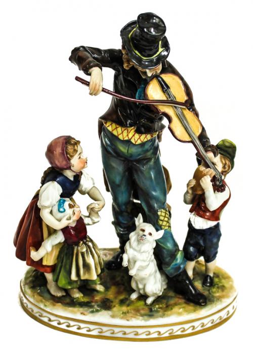 GRUPO EN PORCELANA CAPODIMONTE