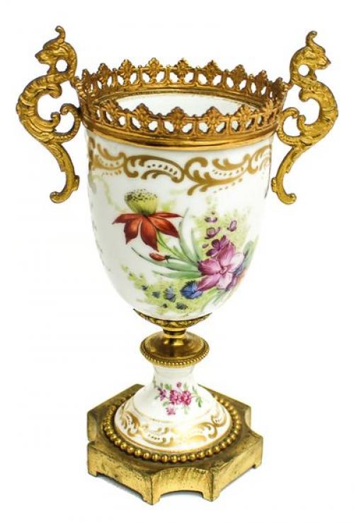 COPA EN PORCELANA EUROPEA