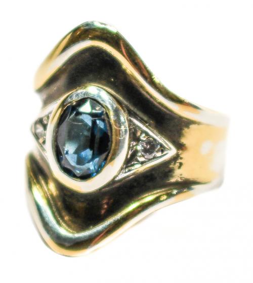 ANILLO EN PLATA DORADA
