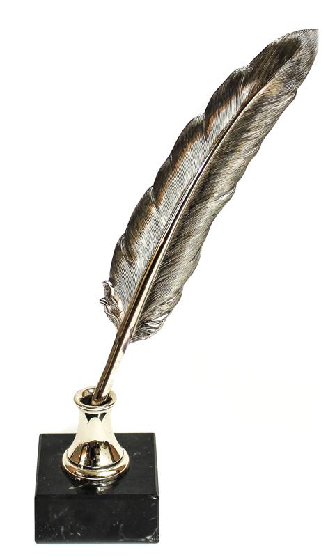 BOLÍGRAFO DE MESA CON SU BASE EN PLATA Y MÁRMOL
