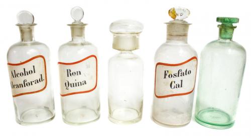 GRAN LOTE DE 17 BOTELLAS DE FARMACIA