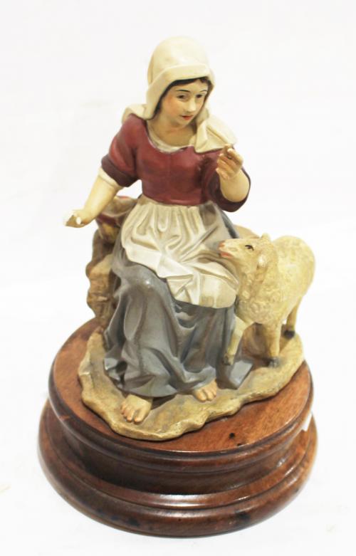 FIGURA DE PESEBRE  DE ESTUCO POLICROMADO