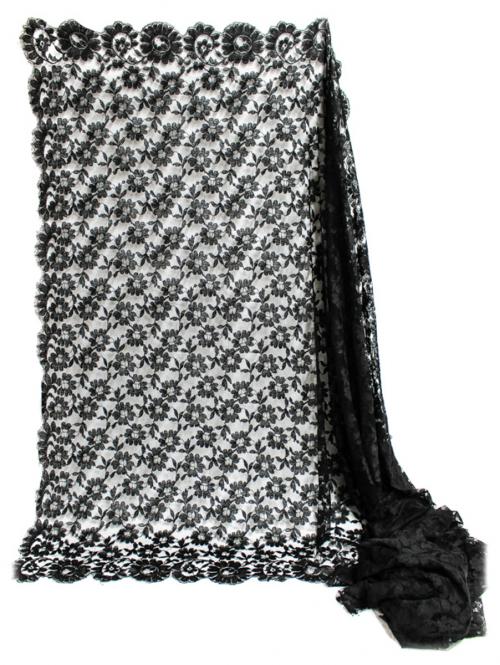 MANTILLA EN ENCAJE