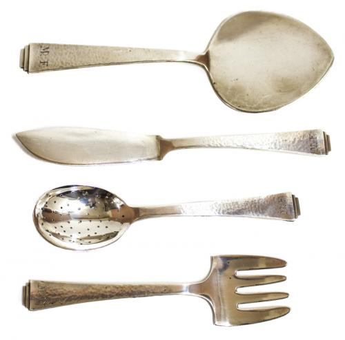 CONJUNTO DE CUBIERTOS DE SERVICIO ART DECÓ