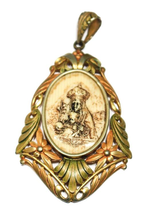 BROCHE COLGANTE DE PPS. DEL S.XX