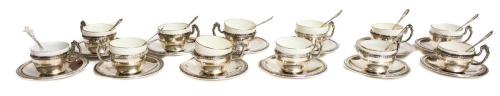 CONJUNTO DE TAZS DE TÉ CON SU PLATO