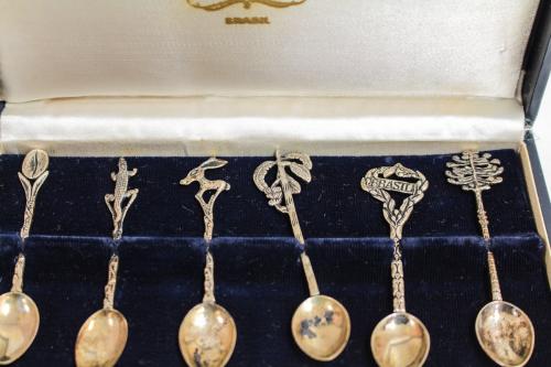 CONJUNTO DE CUCHARITAS DE COLECCIÓN