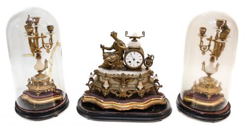 RELOJ CON GUARNICIÓN FRANCÉS S.XIX