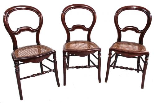 TRES SILLAS ISABELINAS
