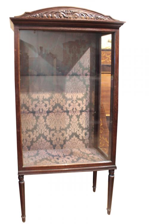 VITRINA DE  LOS AÑOS CUARENTA