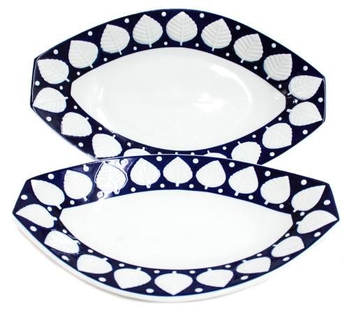 DOS BANDEJAS EN PORCELANA "SARGADELOS"