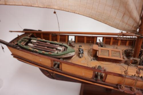 MAQUETA DE BARCO VELERO