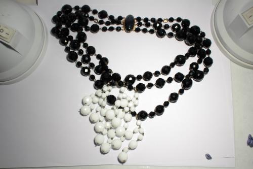 LOTE DE BISUTERIA AÑOS 50