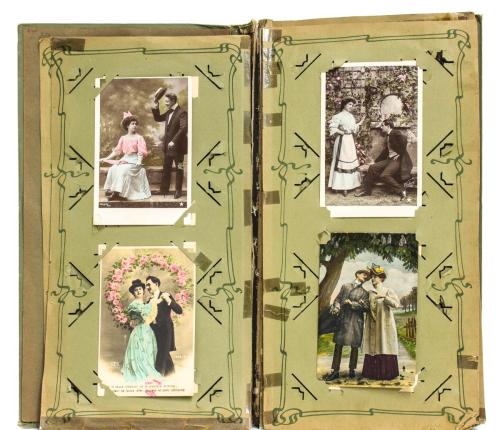 ÁLBUM CON FOTOGRAFÍAS Y POSTALES CIRCA 1900