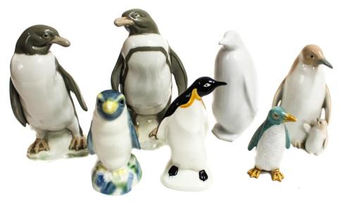 COLECCIÓN DE FIGURAS DE "PINGÜINOS"