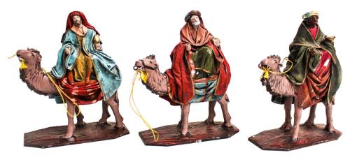 TRES FIGURAS DE "REYES MAGOS"