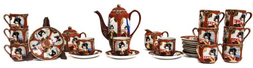 JUEGO DE CAFÉ EN PORCELANA JAPONESA