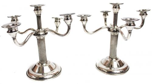 PAREJA DE CANDELABROS EN PLATA PRIMERA MITAD S.XX