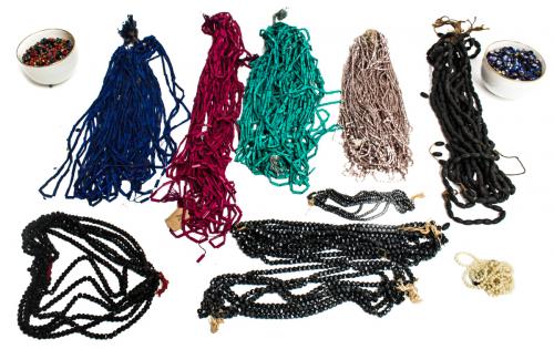 GRAN LOTE DE LENTEJUELAS Y PEDRERÍA