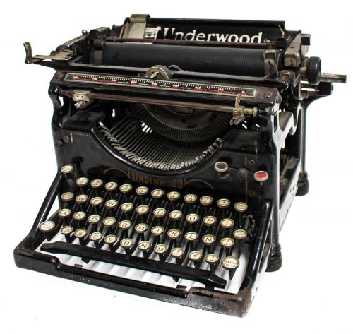 MAQUINA DE ESCRIBIR "UNDERWOOD"