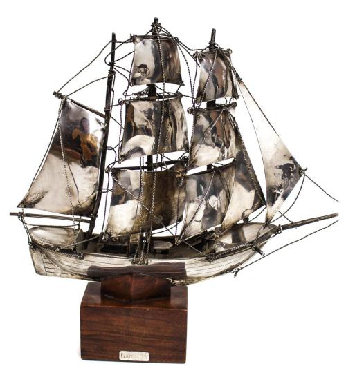 BARCO VELERO EN PLATA