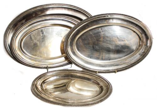 CONJUNTO DE CUATRO BANDEJAS DE SERVIR