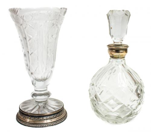 BOTELLA LICORERA Y JARRÓN EN CRISTAL Y PLATA