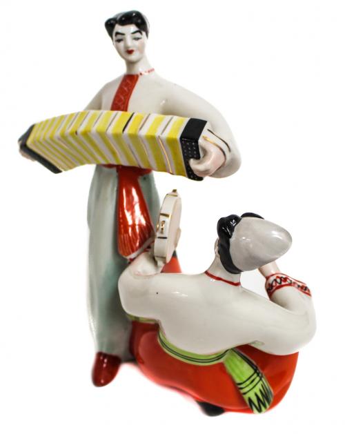 FIGURA EN PORCELANA UCRANIANA DE LOS AÑOS 60