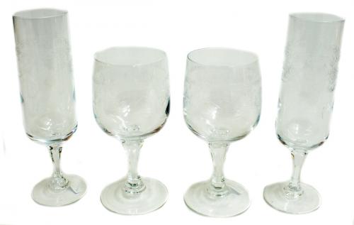 CONJUNTO DE COPAS GRABADAS
