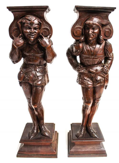 PAREJA DE PERSONAJES EN MADERA
