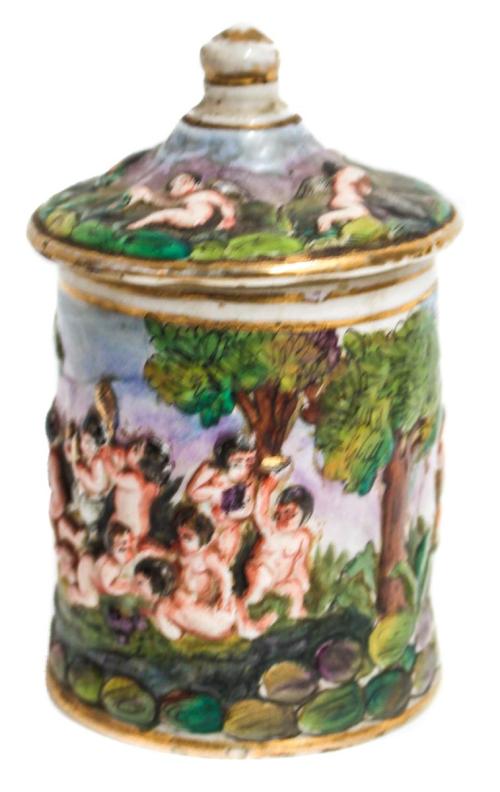 TARRO EN PORCELANA NAPOLITANA