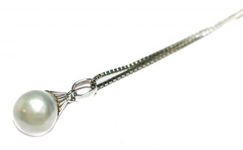 COLLAR CON  PERLA GRIS BARROCA