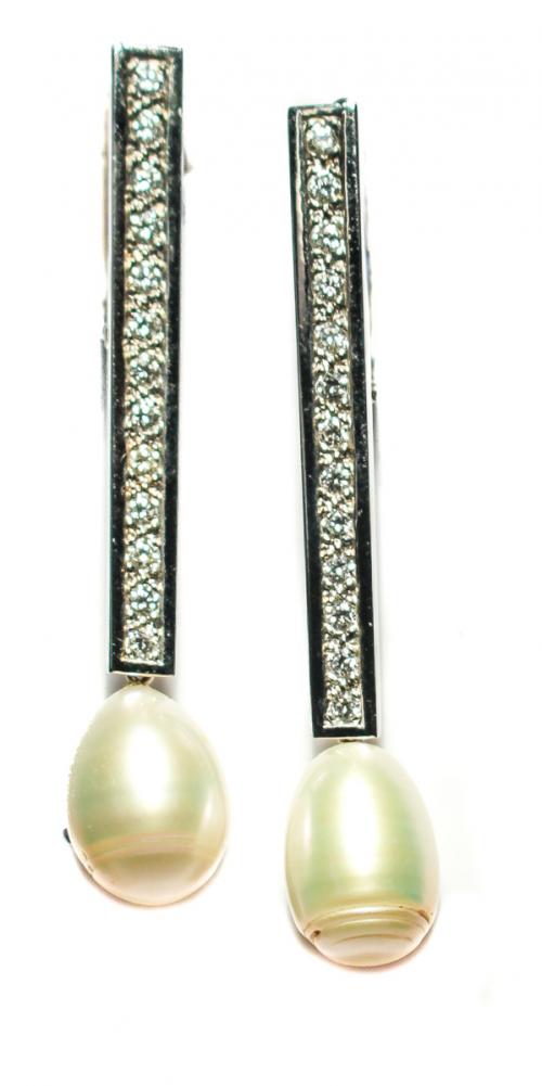 PENDIENTES CON BRILLANTES Y PERLAS