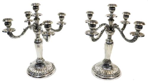 PAREJA DE CANDELABROS MEDIADOS DEL SIGLO XX