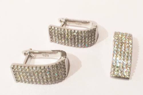 CONJUNTO DE PENDIENTES Y COLGANTE