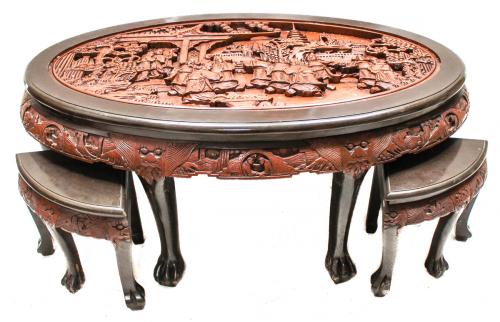 MESA BAJA CHINA CON SUS TABURETES
