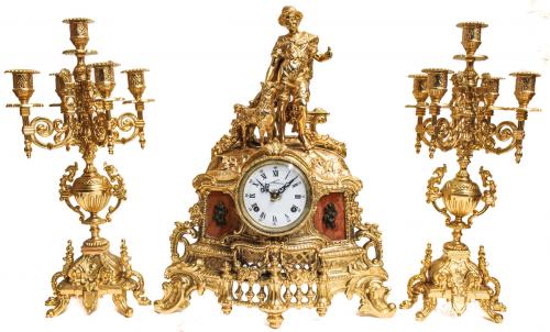RELOJ CON GUARNICIÓN