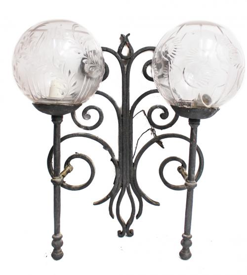 FAROL DE EXTERIOR Y APLIQUE EN HIERRO