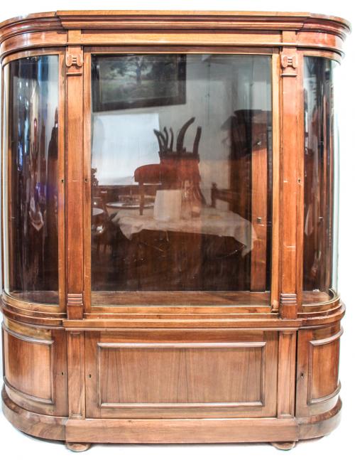 VITRINA DEL PRIMER TERCIO S.XX