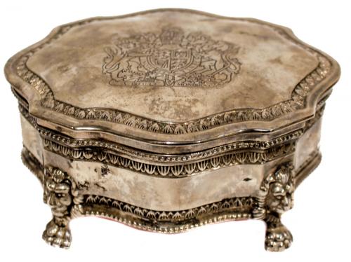 CAJA JOYERO EN METAL PLATEADO