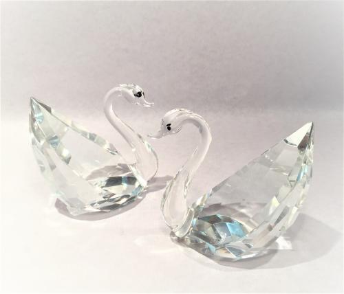 PAREJA DE CISNES