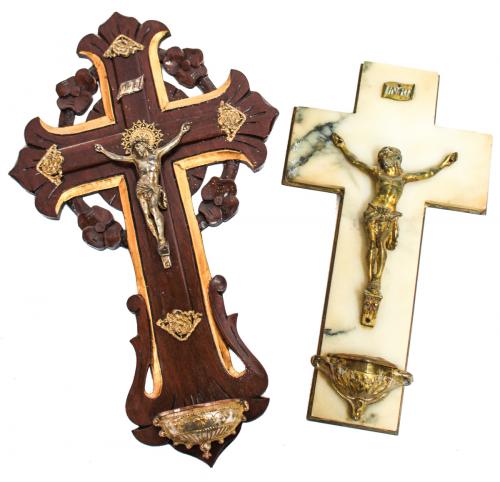 DOS CRUCES BENDITERAS