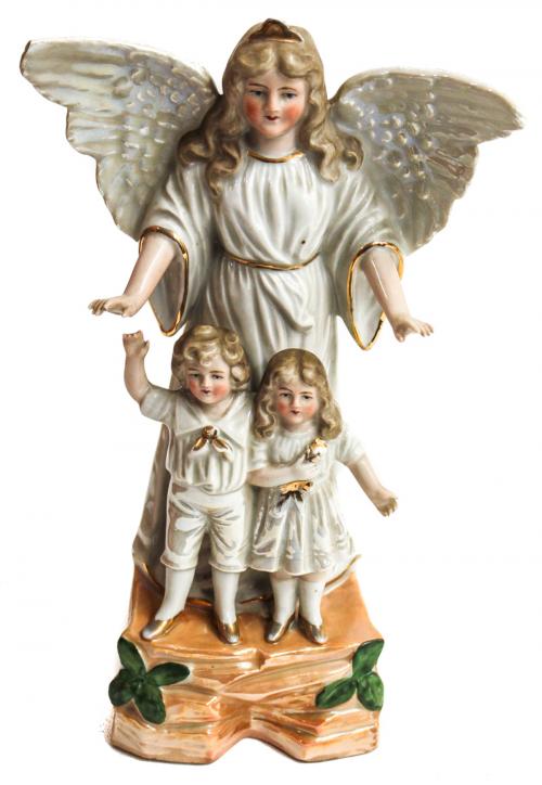 FIGURA EN PORCELANA DEL PRIMER CUARTO DEL S.XX