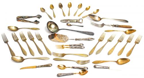 GRAN LOTE DE CUBIERTOS DE METAL