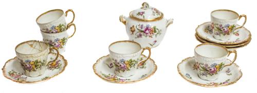 SEIS TAZAS DE CAFE Y AZUCARERO FLES. S.XIX