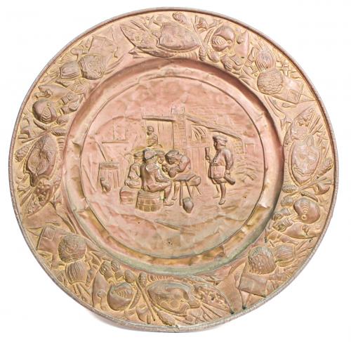 GRAN PLATO DECORATIVO EN RELIEVE