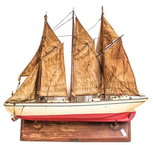 DOS MAQUETAS DE BARCO