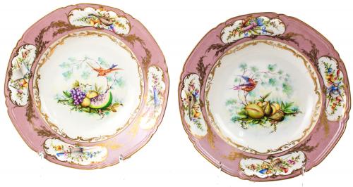 PAREJA DE PLATOS EN PORCELANA CHECA