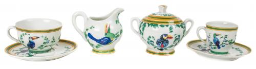 CONJUNTO DE PIEZAS EN PORCELANA HERMES