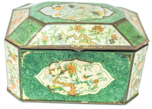 CAJA CON GRAN LOTE DE PAPELES PARA LIAR CIGARRILOOS